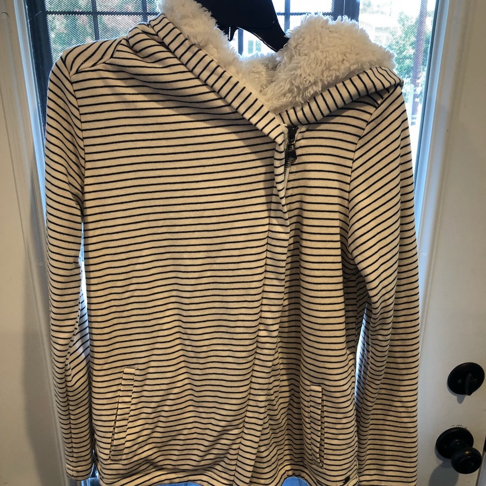 Hooded asymmetrical sweatshirt